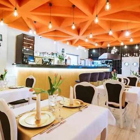 Domki Caloroczne Z Wyzywieniem W Kompleksie Amber Park Spa * Niechorze