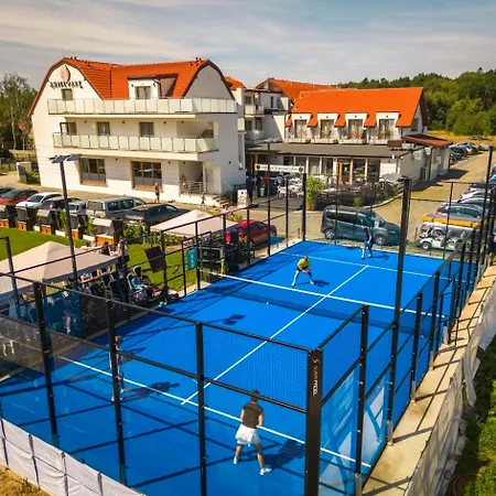 Domki Caloroczne Z Wyzywieniem W Kompleksie Amber Park Spa Holiday home *