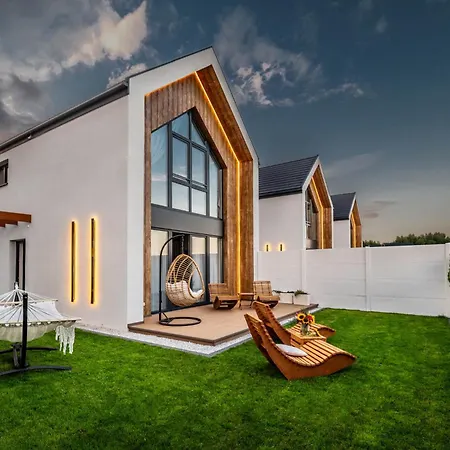Holiday home Domki Caloroczne Z Wyzywieniem W Kompleksie Amber Park Spa